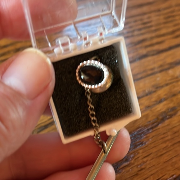 Pewter tie tack with black oval center onyx? boxed in  case - Picture 3 of 7